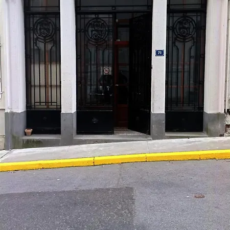 Très Beau Meublé Lumineux *